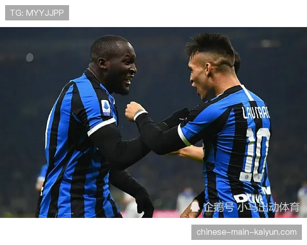 欧联杯赛后，勒沃库森全队返回德国备战周末联赛